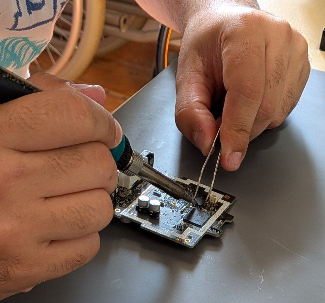 Soldering again the chip
